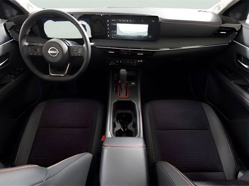 Used 2025 Nissan Kicks SR image 22