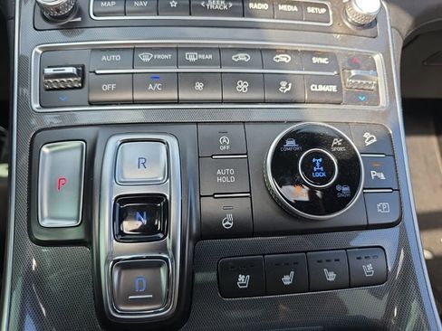 Used 2023 Hyundai Santa Fe Calligraphy AWD/4WD image 16