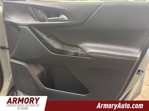 Used 2025 Chevrolet Equinox LT w/ Midnight Edition image 35