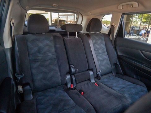 Used 2015 Nissan Rogue SV AWD/4WD image 26