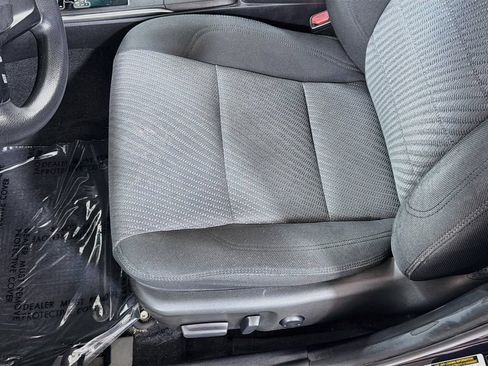 Used 2017 Toyota Camry LE FWD image 19