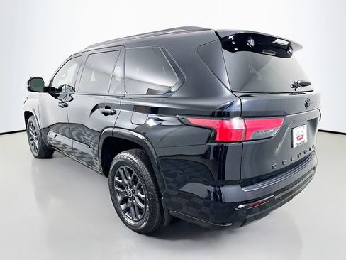 Used 2024 Toyota Sequoia Platinum AWD/4WD image 7