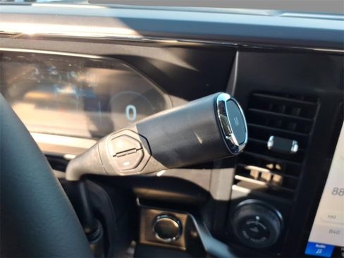 New 2026 Ford F250 Lariat w/ Black Appearance Package image 21