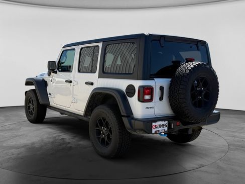 Used 2024 Jeep Wrangler Unlimited AWD/4WD image 7