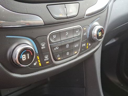 Used 2023 Chevrolet Equinox LT image 15