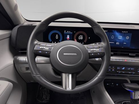 Certified 2025 Hyundai Kona SEL image 12