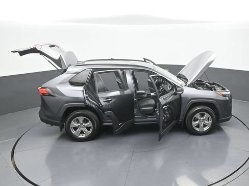 Used 2024 Toyota RAV4 XLE AWD/4WD image 63