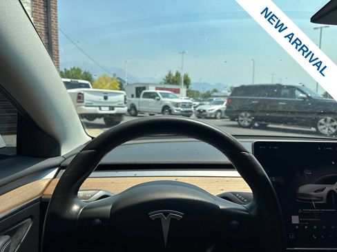 Used 2022 Tesla Model 3 Long Range AWD/4WD image 18