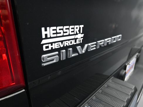 Certified 2019 Chevrolet Silverado 1500 LT w/ Remote Start Package image 31