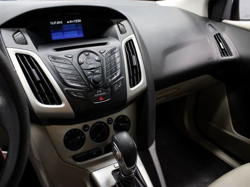 Used 2014 Ford Focus SE FWD image 27