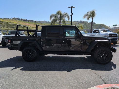Certified 2022 Jeep Gladiator Mojave w/ Trailer Tow Package AWD/4WD image 4