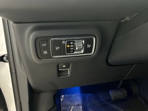 Used 2025 Lincoln Nautilus Reserve AWD/4WD image 46