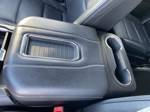 Used 2024 GMC Yukon Denali image 42