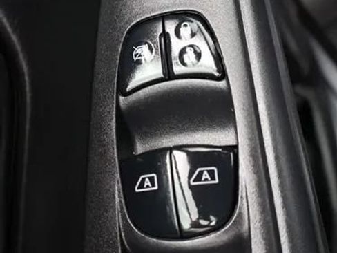 Used 2024 Nissan Kicks S FWD image 21