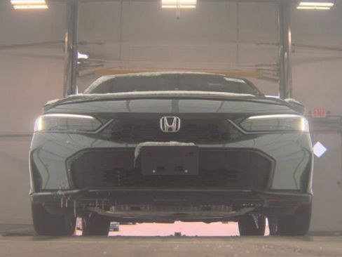 Used 2025 Honda Civic Sport image 3