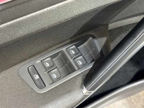 Used 2020 Volkswagen GTI S FWD image 21