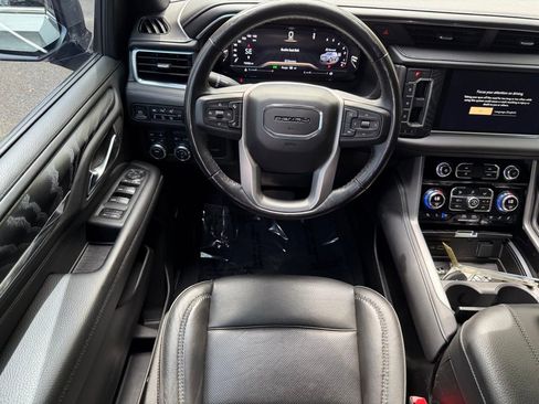 Used 2022 GMC Yukon Denali image 16