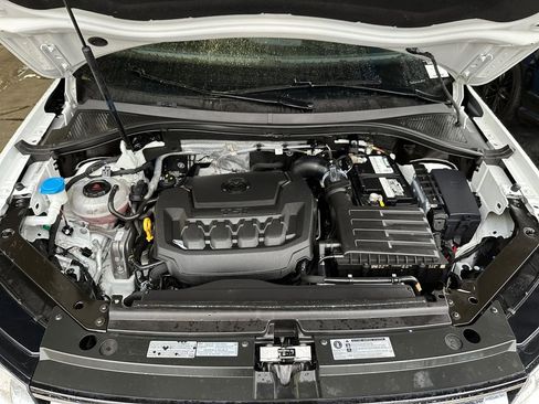 Used 2020 Volkswagen Tiguan SE image 25