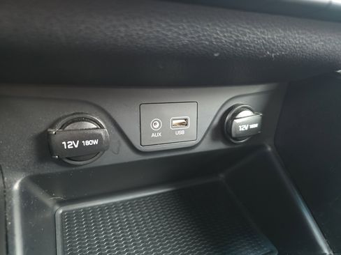 Used 2019 Hyundai Tucson SE image 30