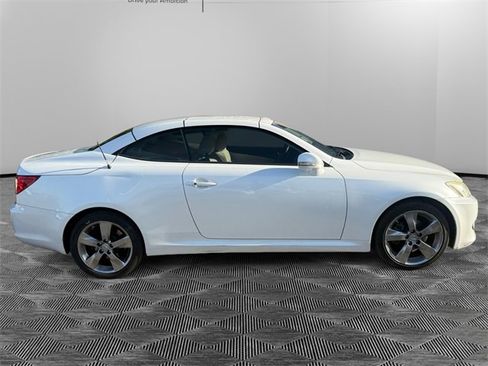 Used 2010 Lexus IS 250C image 4