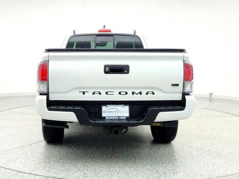 Used 2022 Toyota Tacoma TRD Sport image 6