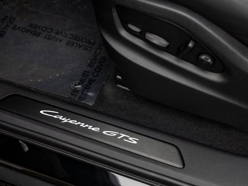 New 2025 Porsche Cayenne GTS image 27