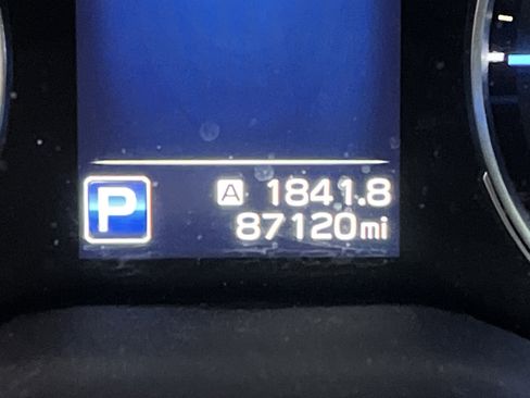 Used 2022 Subaru Ascent Limited w/ Technology Package image 9