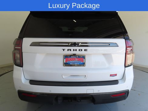 Used 2022 Chevrolet Tahoe Z71 w/ Luxury Package AWD/4WD image 4