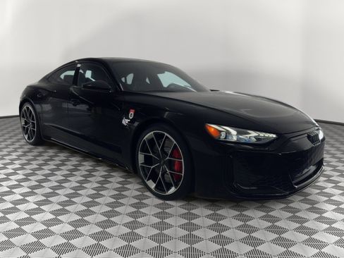 New 2026 Audi RS e-tron GT performance image 7