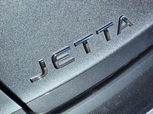 Used 2024 Volkswagen Jetta SE image 30