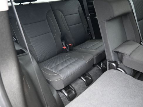 Certified 2023 GMC Acadia SLE image 26