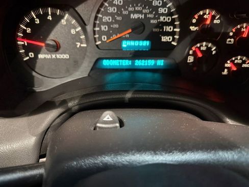 Used 2003 Chevrolet TrailBlazer LTZ image 27