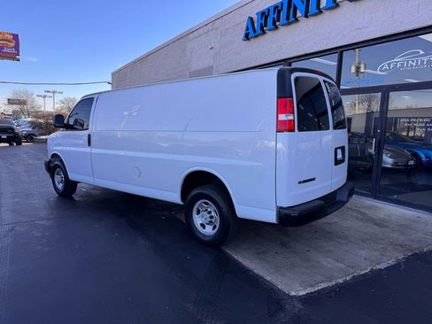 Used 2022 Chevrolet Express 2500 Extended w/ Driver Convenience Package image 4