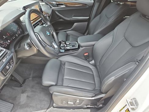 Used 2024 BMW X4 xDrive30i w/ Parking Assistance Package AWD/4WD image 13