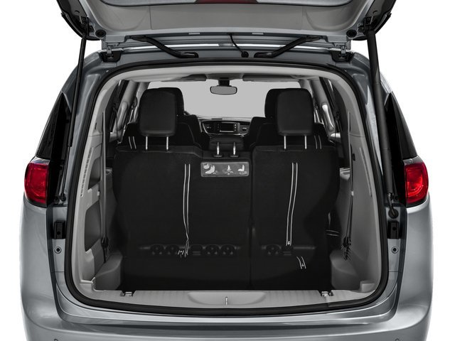 Used 2017 Chrysler Pacifica Touring-L Plus w/ Advanced Safetytec Group FWD image 15