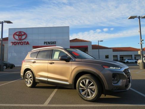 Used 2020 Hyundai Santa Fe SEL w/ Convenience Package image 14