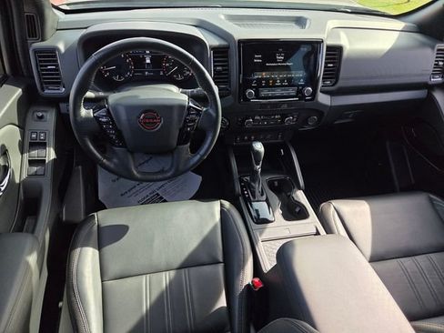 Used 2022 Nissan Frontier PRO-4X w/ Pro-4X Premium Package AWD/4WD image 8