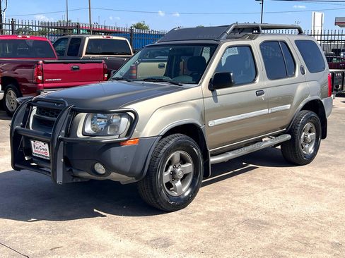 Used 2002 Nissan Xterra SE image 2