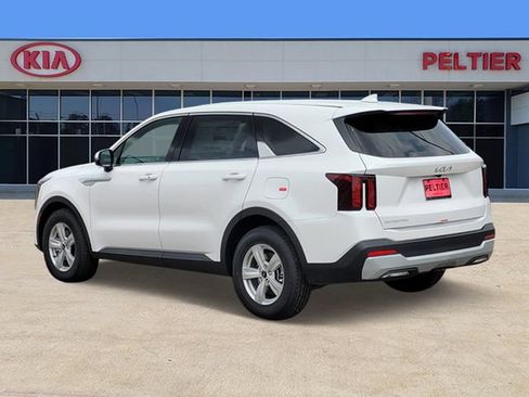 New 2026 Kia Sorento LX FWD image 3