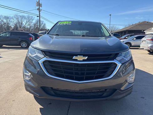 Used 2018 Chevrolet Equinox LT image 3