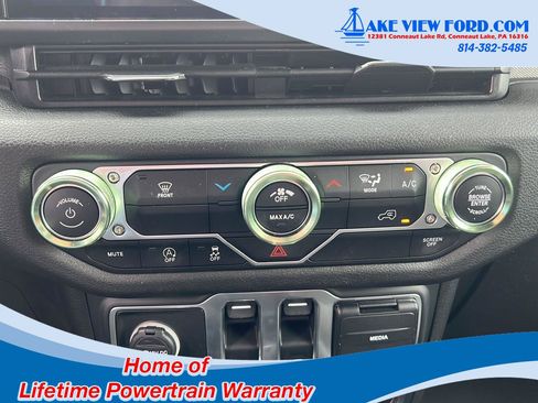 Used 2025 Jeep Wrangler Sport AWD/4WD image 34