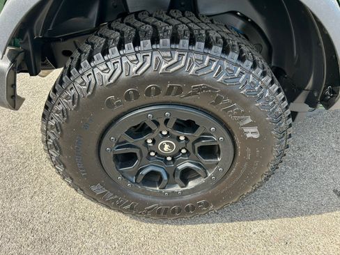 Used 2024 Ford Bronco Wildtrak AWD/4WD image 12