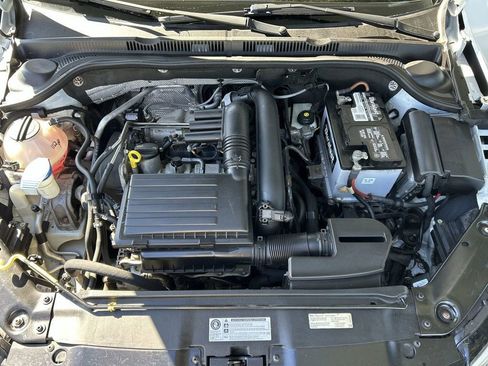 Used 2017 Volkswagen Jetta S w/ Jetta S Cold Weather Package image 11