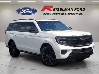 New 2025 Ford Expedition Platinum w/ Stealth Appearance Package
