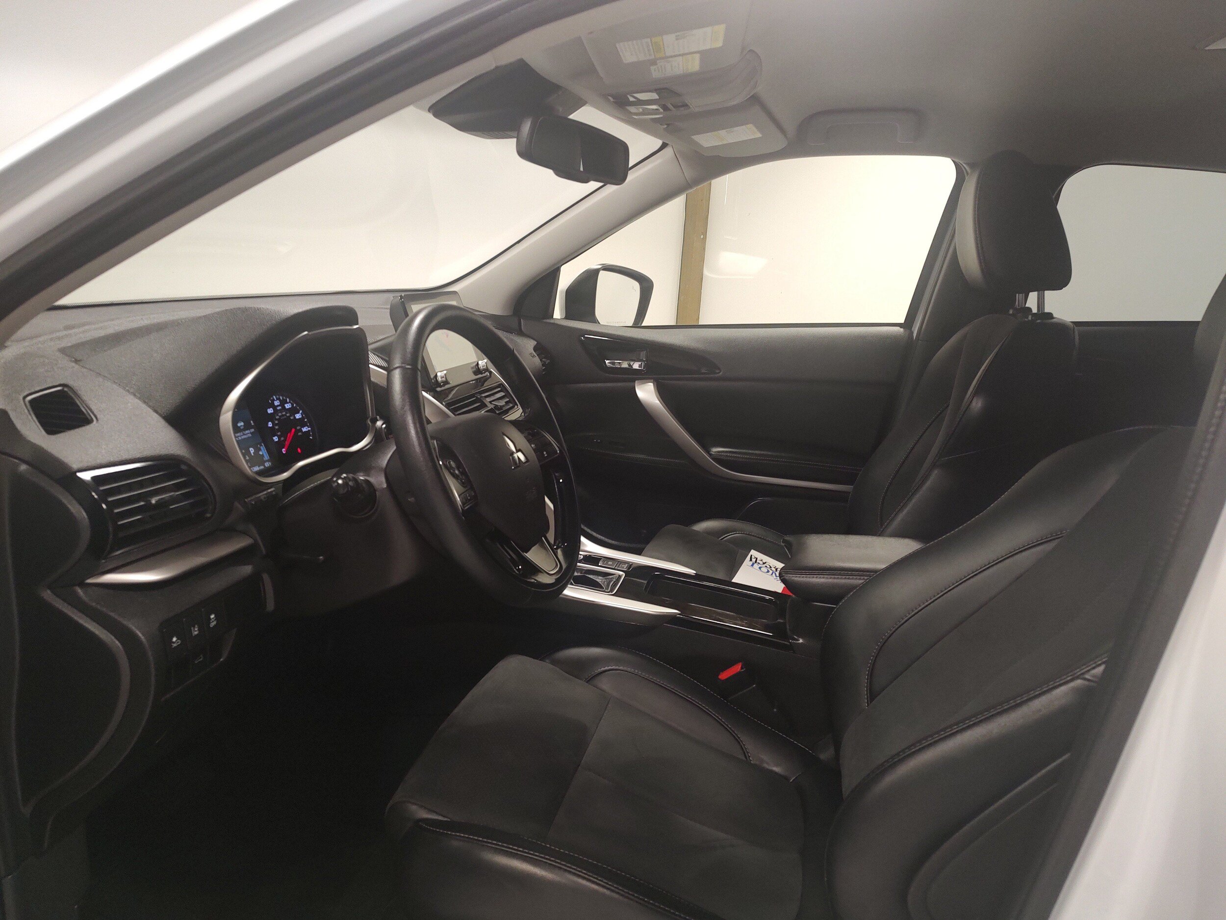 Used 2025 Mitsubishi Eclipse Cross SE AWD/4WD image 12