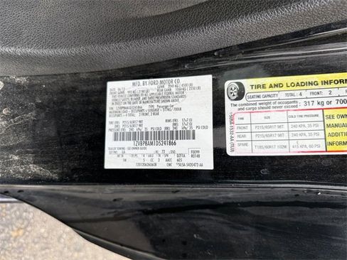 Used 2013 Ford Mustang Coupe image 28