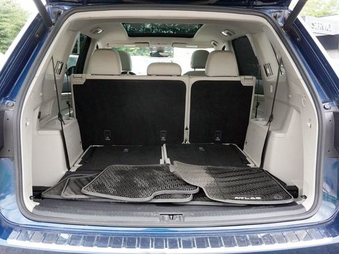 Used 2019 Volkswagen Atlas SEL R-Line AWD/4WD image 22