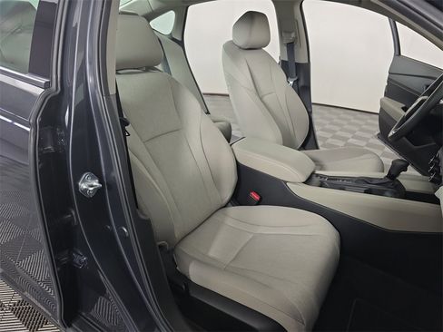 Certified 2025 Honda Accord SE image 20