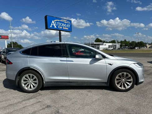 Used 2018 Tesla Model X 100D AWD/4WD image 9