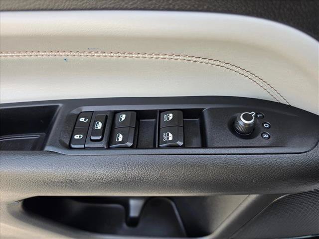 Used 2025 Jeep Compass Limited AWD/4WD image 24
